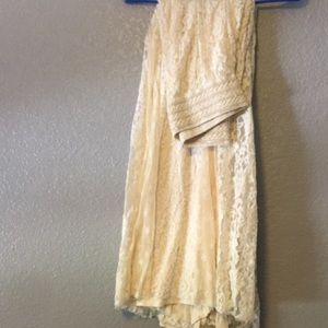 Lace skirt